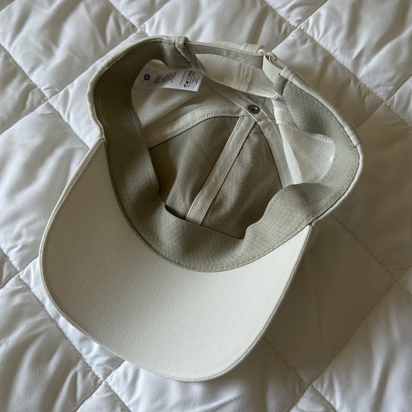 NWOT Lululemon women’s baller hat - bone/raw linen - Picture 2 of 2